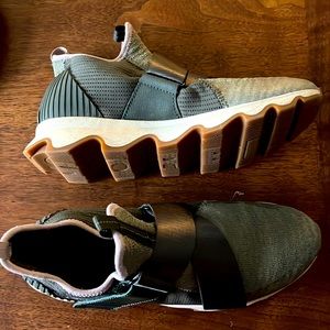 Green Sorel Velcro Sneakers size 11